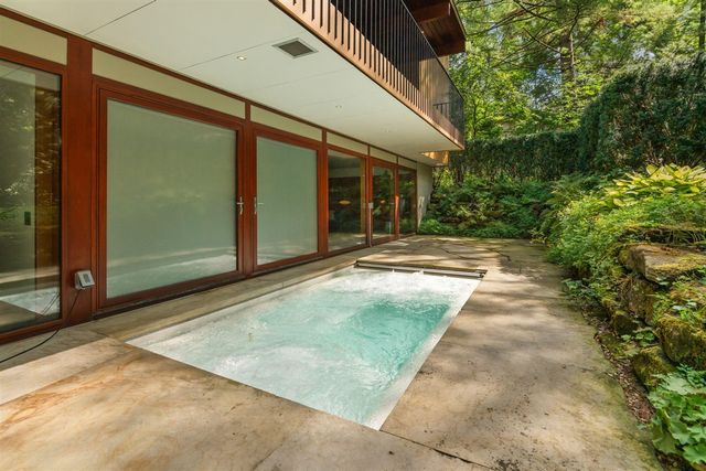 1030 Spruce Drive, Ann Arbor, MI 48104