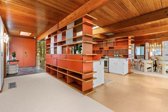 1030 Spruce Drive, Ann Arbor, MI 48104