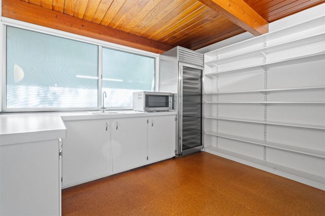 1030 Spruce Drive, Ann Arbor, MI 48104