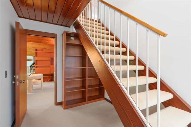 1030 Spruce Drive, Ann Arbor, MI 48104