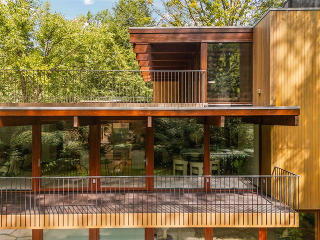 1030 Spruce Drive, Ann Arbor, MI 48104