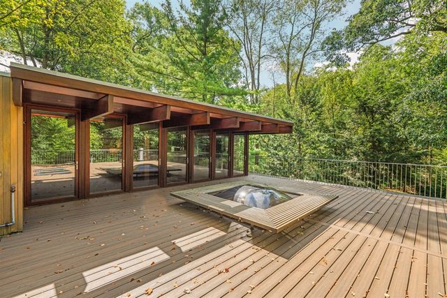 1030 Spruce Drive, Ann Arbor, MI 48104