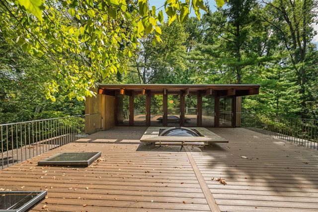 1030 Spruce Drive, Ann Arbor, MI 48104
