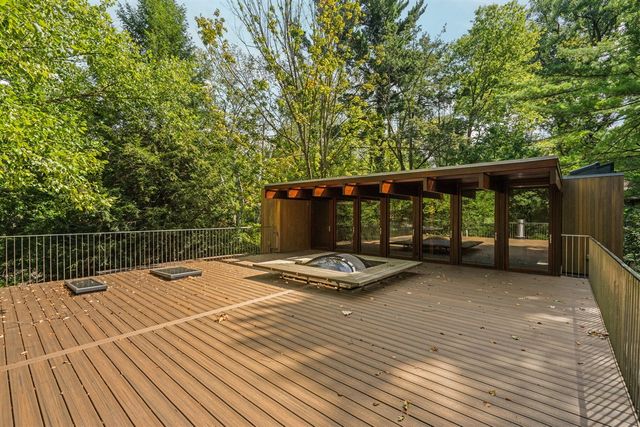 1030 Spruce Drive, Ann Arbor, MI 48104