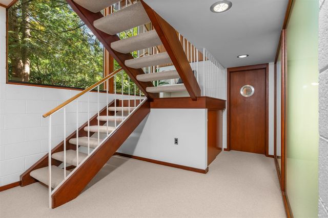 1030 Spruce Drive, Ann Arbor, MI 48104