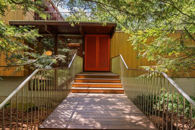 1030 Spruce Drive, Ann Arbor, MI 48104