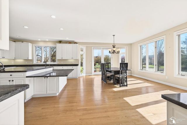 4592 Forestview Drive, West Bloomfield Twp, MI 48322