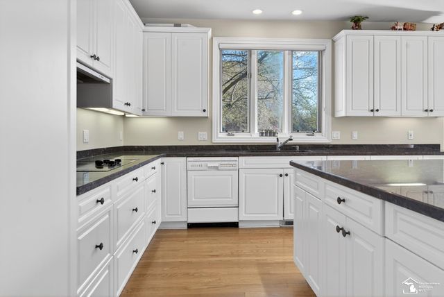 4592 Forestview Drive, West Bloomfield Twp, MI 48322