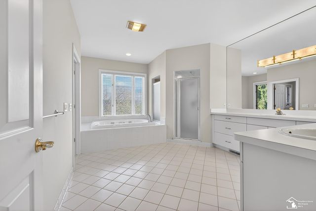 4592 Forestview Drive, West Bloomfield Twp, MI 48322