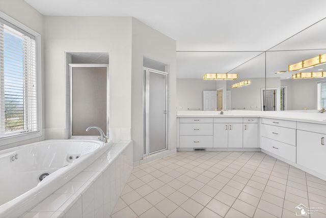 4592 Forestview Drive, West Bloomfield Twp, MI 48322