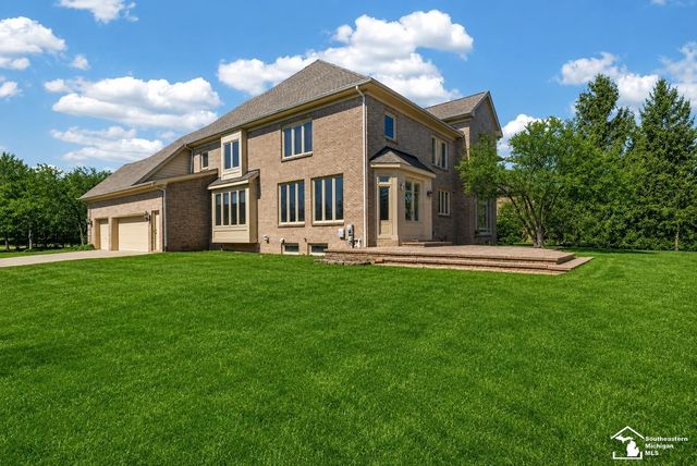 4592 Forestview Drive, West Bloomfield Twp, MI 48322