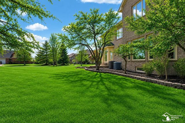 4592 Forestview Drive, West Bloomfield Twp, MI 48322