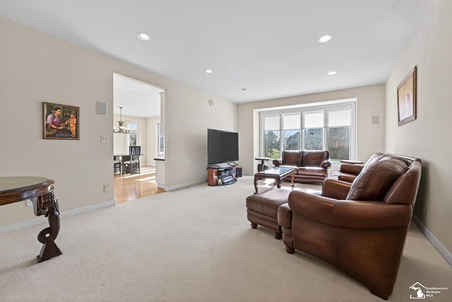 4592 Forestview Drive, West Bloomfield Twp, MI 48322