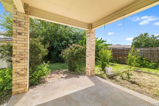 6522 Charles Fld, Leon Valley, TX 78238