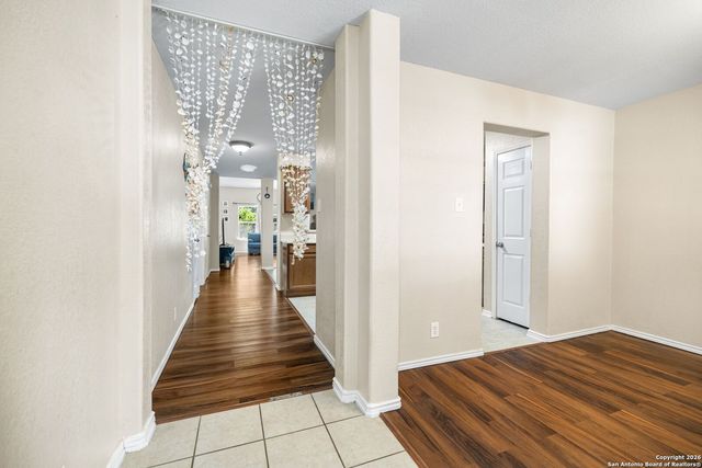 6522 Charles Fld, Leon Valley, TX 78238