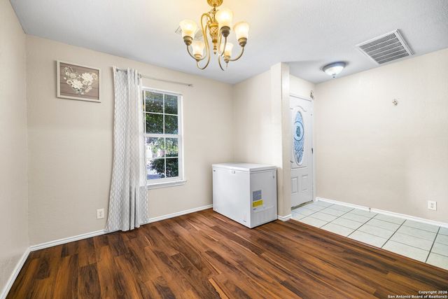 6522 Charles Fld, Leon Valley, TX 78238