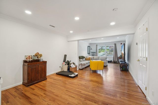 162 Harding Avenue, White Plains, NY 10606