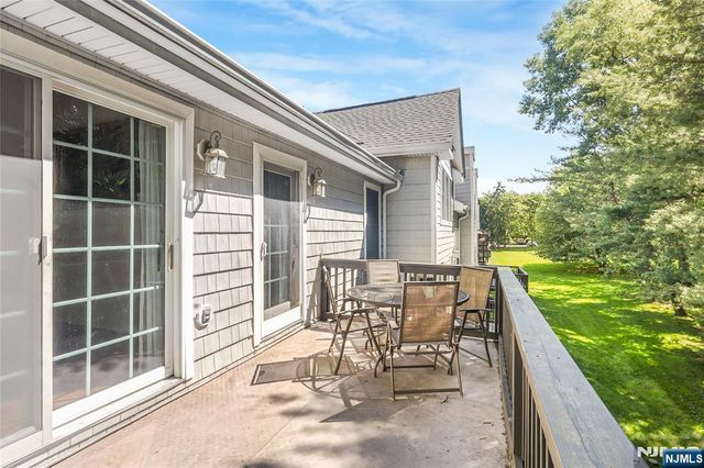 35 Quail 35, Old Tappan, NJ 07675