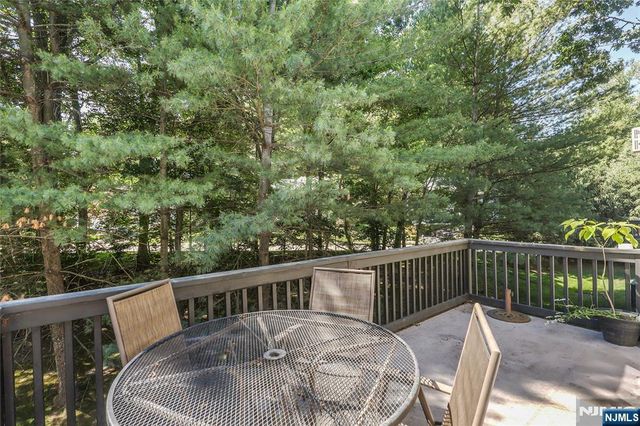 35 Quail 35, Old Tappan, NJ 07675