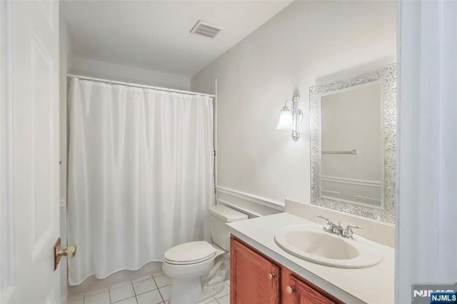 35 Quail 35, Old Tappan, NJ 07675
