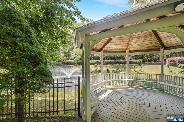 35 Quail 35, Old Tappan, NJ 07675