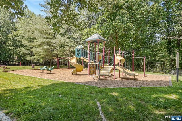35 Quail 35, Old Tappan, NJ 07675
