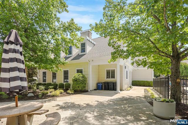 35 Quail 35, Old Tappan, NJ 07675