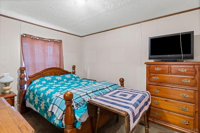 105 Whisperridge Court, Moneta, VA 24121