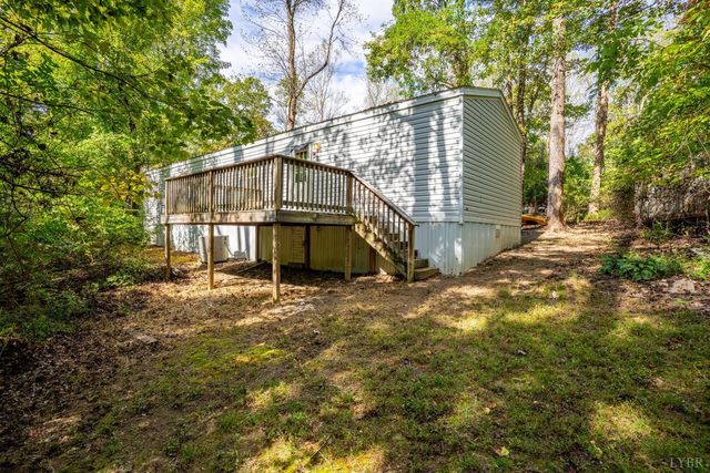 105 Whisperridge Court, Moneta, VA 24121