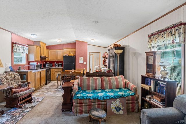 105 Whisperridge Court, Moneta, VA 24121