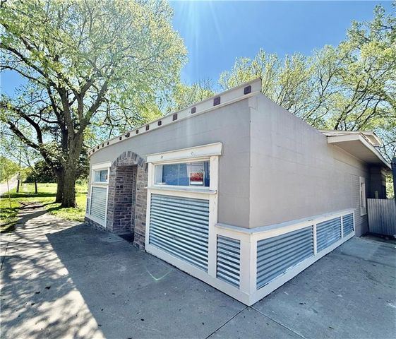 1239 W South Street, Independence, MO 64050