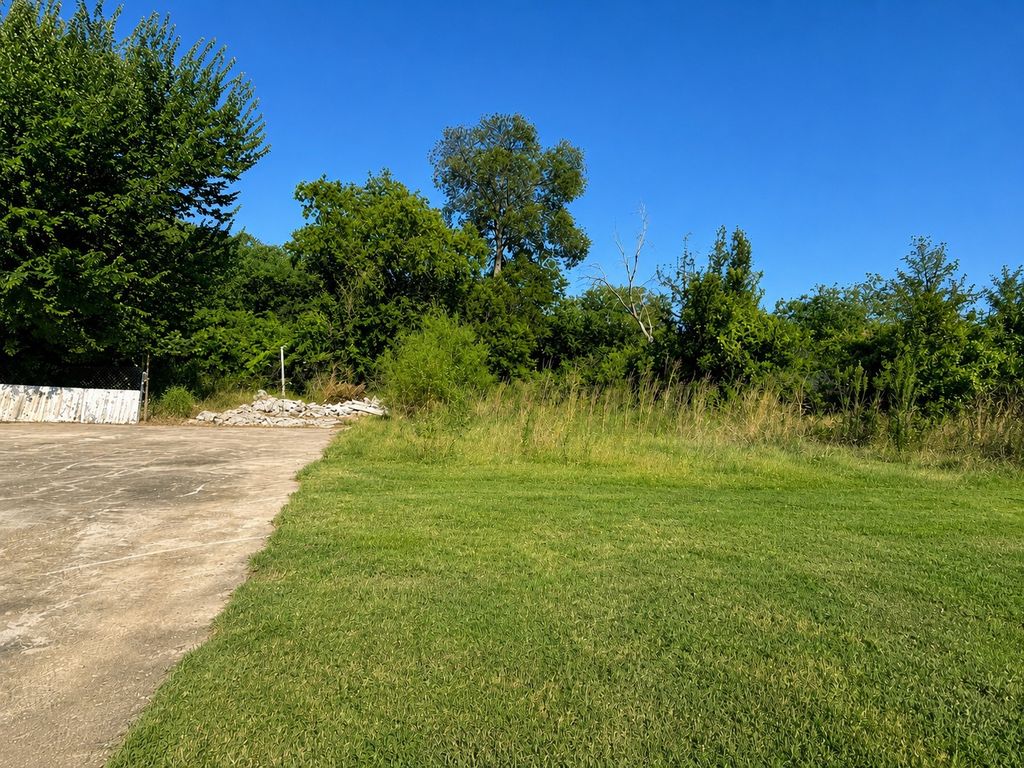2514 Tierney Road, Fort Worth, TX 76112