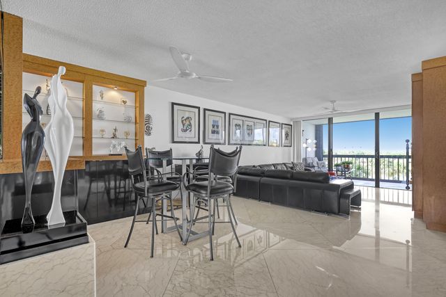 356 Golfview Road 403, North Palm Beach, FL 33408