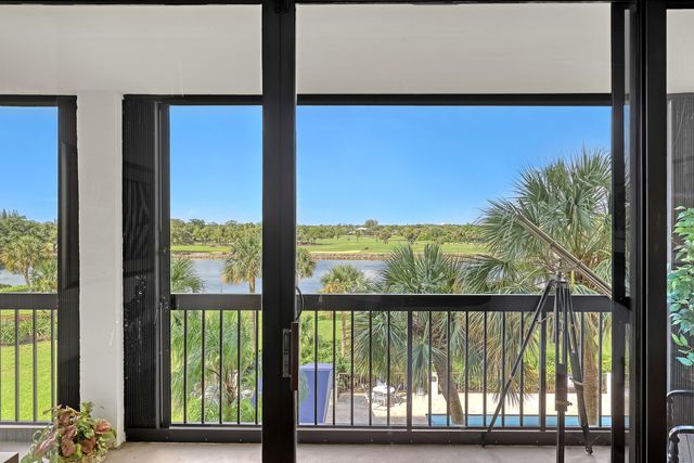 356 Golfview Road 403, North Palm Beach, FL 33408