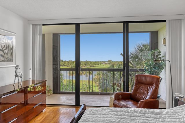 356 Golfview Road 403, North Palm Beach, FL 33408