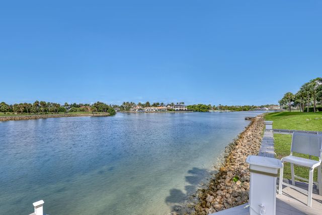356 Golfview Road 403, North Palm Beach, FL 33408
