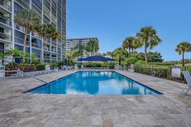 356 Golfview Road 403, North Palm Beach, FL 33408