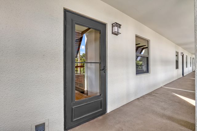 356 Golfview Road 403, North Palm Beach, FL 33408