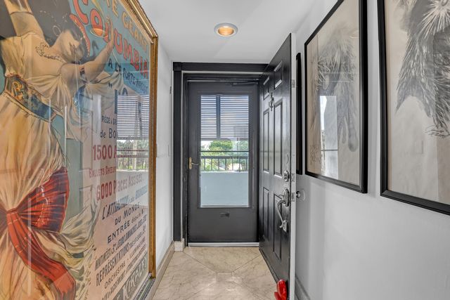 356 Golfview Road 403, North Palm Beach, FL 33408