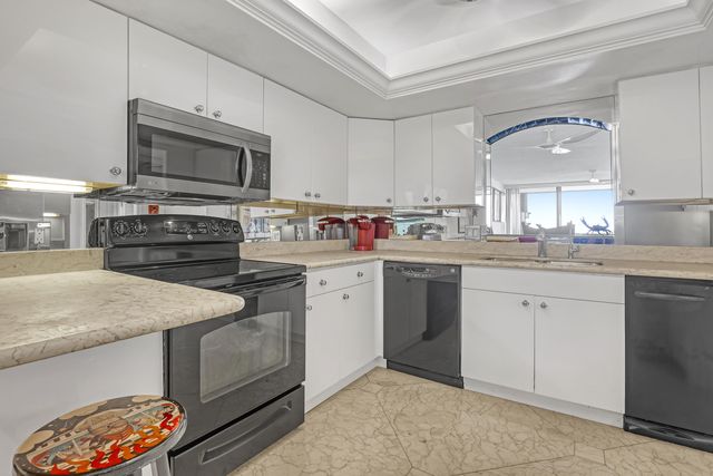 356 Golfview Road 403, North Palm Beach, FL 33408