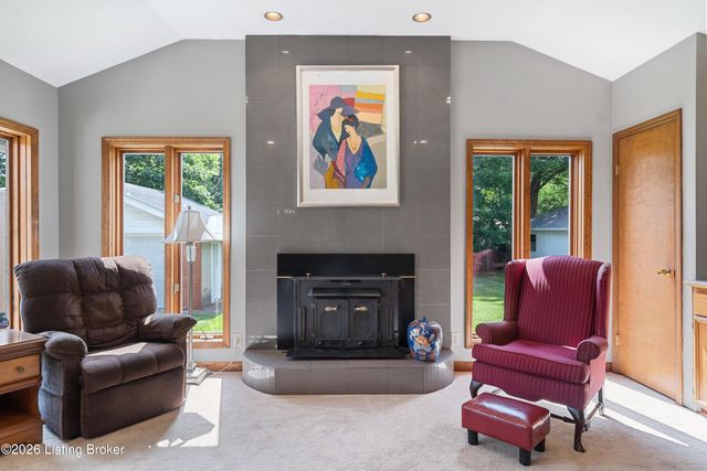 3108 Marlin Rd, Houston Acres, KY 40220