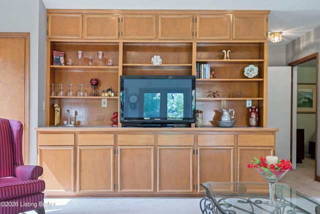 3108 Marlin Rd, Houston Acres, KY 40220