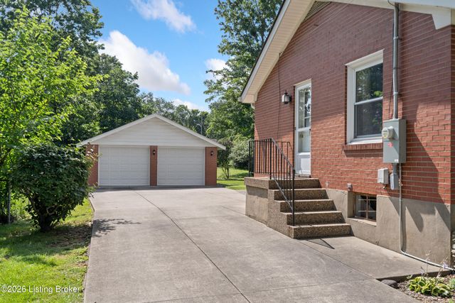 3108 Marlin Rd, Houston Acres, KY 40220