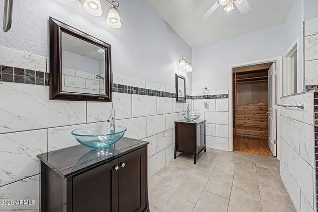 4237 E DEL RIO Street, Gilbert, AZ 85295
