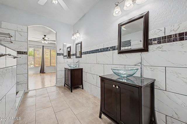 4237 E DEL RIO Street, Gilbert, AZ 85295