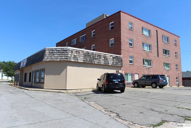 840 N 44th Street, Omaha, NE 68131