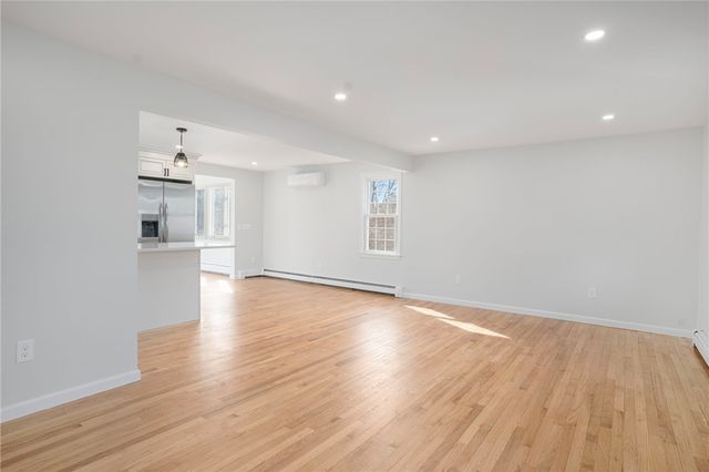 103 Gosset's Turn Drive, Middletown, RI 02842