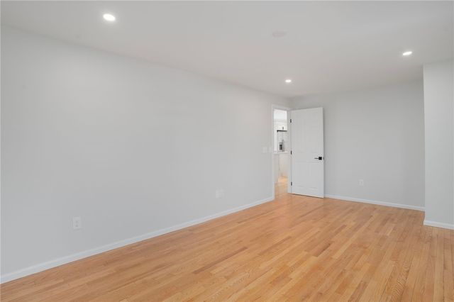 103 Gosset's Turn Drive, Middletown, RI 02842