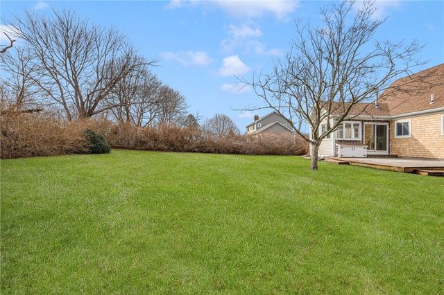 103 Gosset's Turn Drive, Middletown, RI 02842