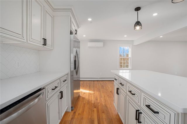 103 Gosset's Turn Drive, Middletown, RI 02842